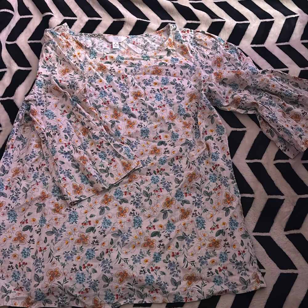Floral fluffed sleeves mid arm sleeve